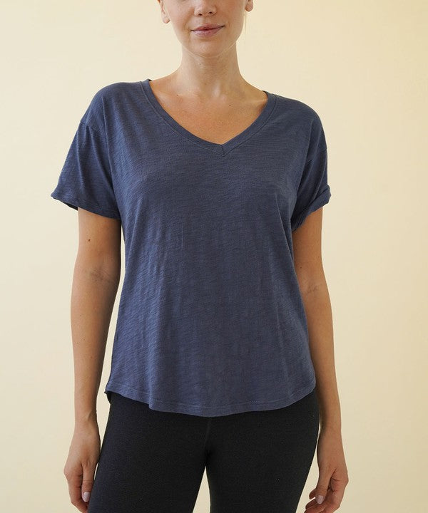 COTTON SLUB V NECK ON HER DAY TOP