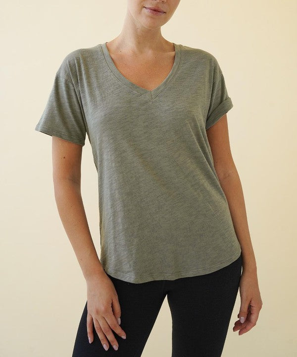 COTTON SLUB V NECK ON HER DAY TOP