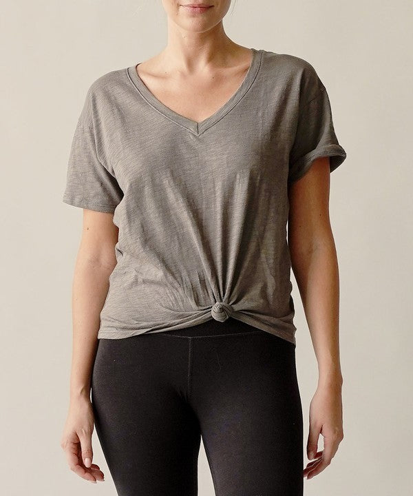 COTTON SLUB V NECK ON HER DAY TOP